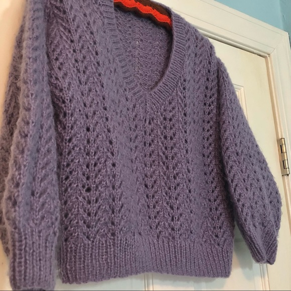 Lavender V-neck Sweater, No Label/brand, May be Handmade, S/M - Picture 2 of 12